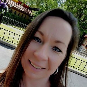 Meet your Posher, Annette